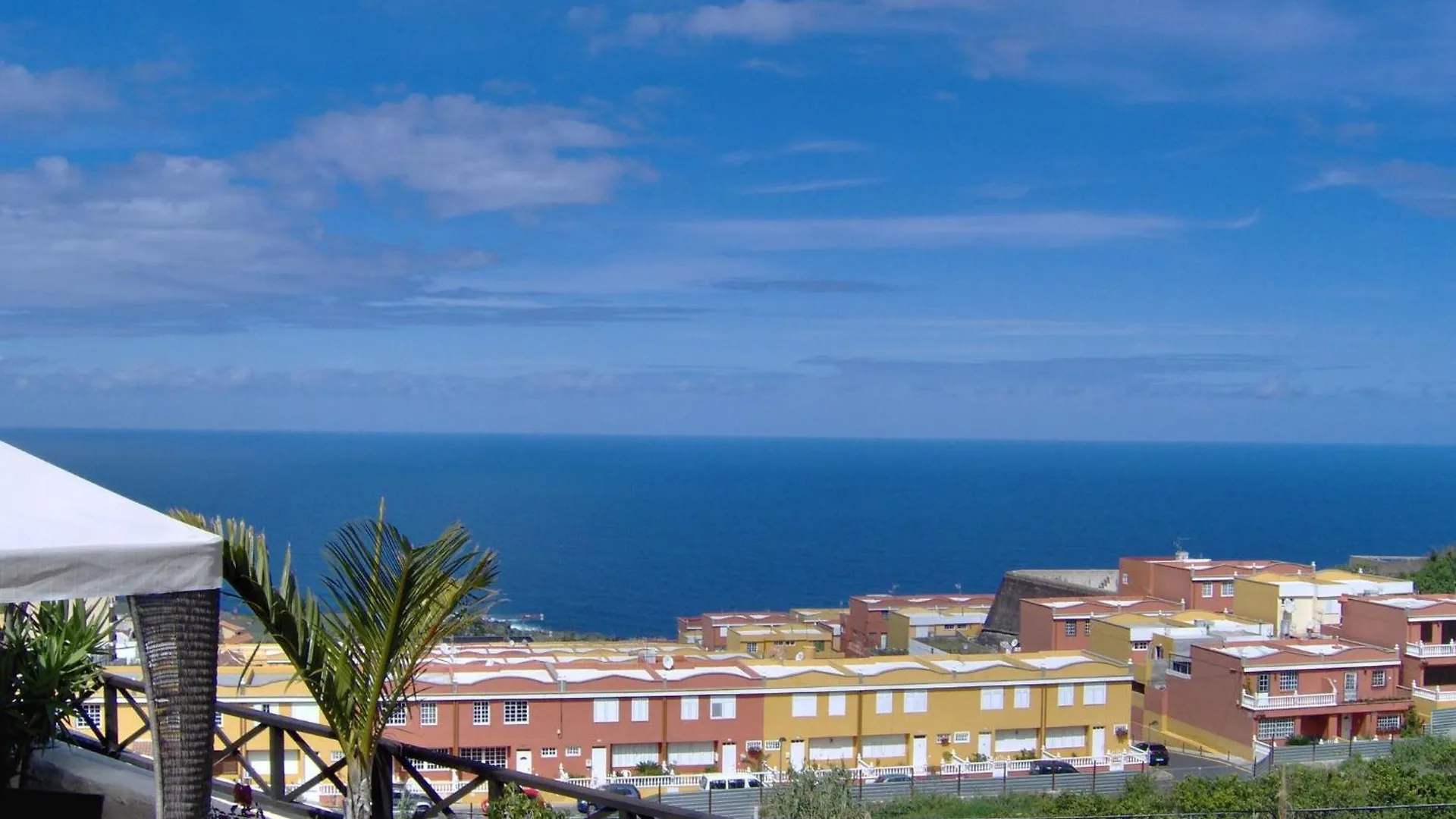 Apartment Mediterranean Holiday Home With Small Patio-Terrace Icod De Los Vinos Spain